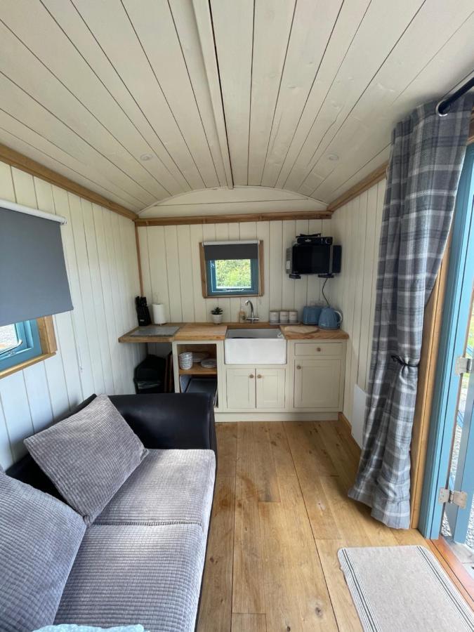 The Shepards Hut Apartamento Llwyn-Dafydd Exterior foto