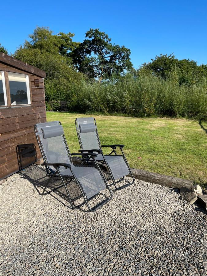 The Shepards Hut Apartamento Llwyn-Dafydd Exterior foto